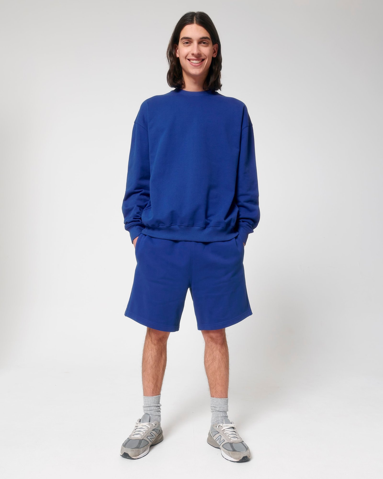 The Unisex Boxy Dry Hand Feel Crew Neck Sweatshirt LEDGER DRY